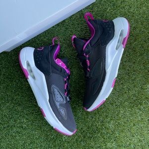 WOMENS JORDAN AIR CADENCE SIZE 10